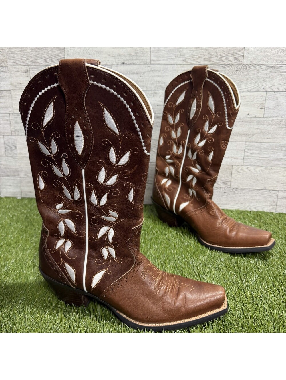 Ariat Women’s Sonora Bitterwater Brown Leather Inlay Cowgirl Boot Size US 7B